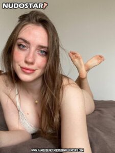 Magui Ansuz Brown Hair Bisexual Internet Personality Female